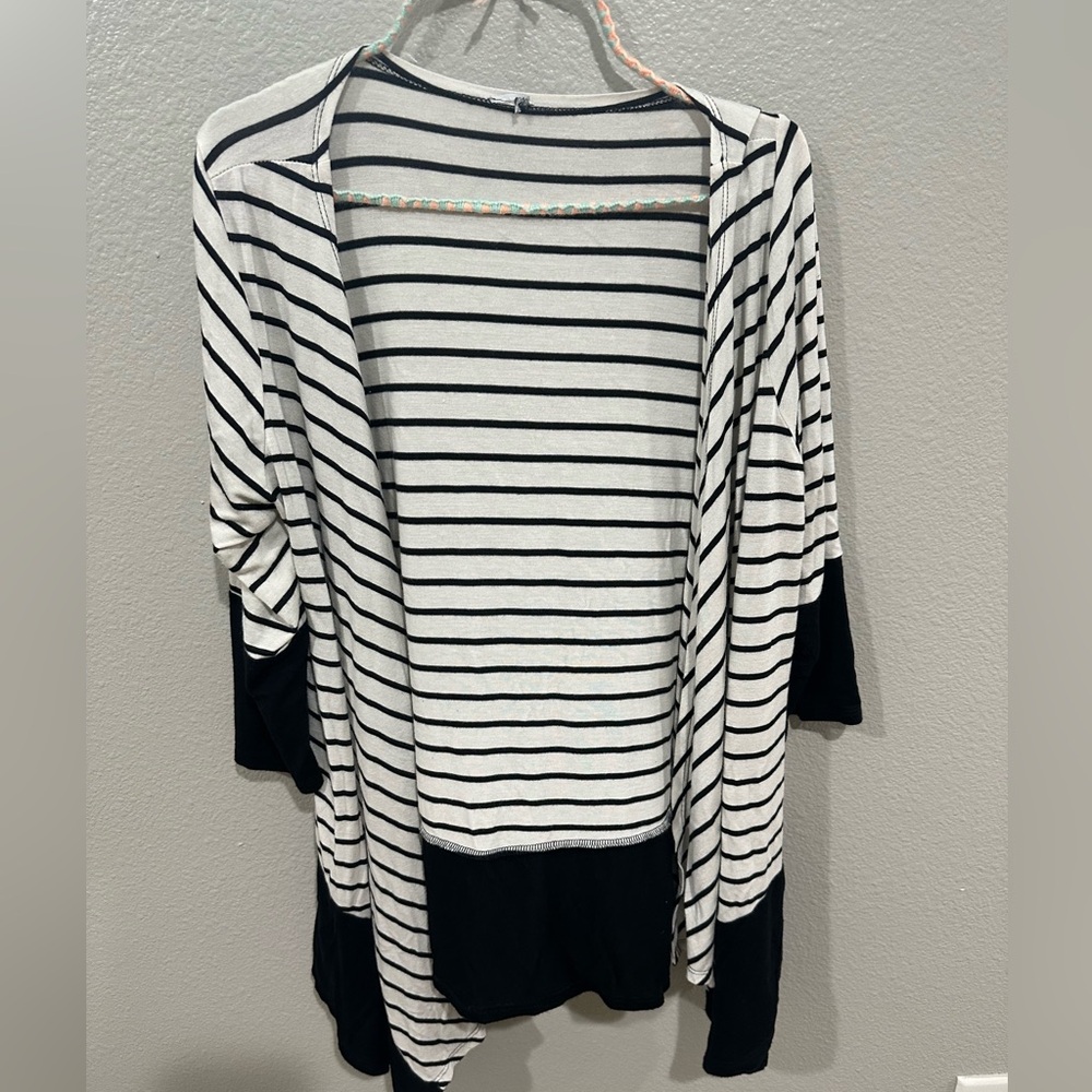 Light weight cardigan